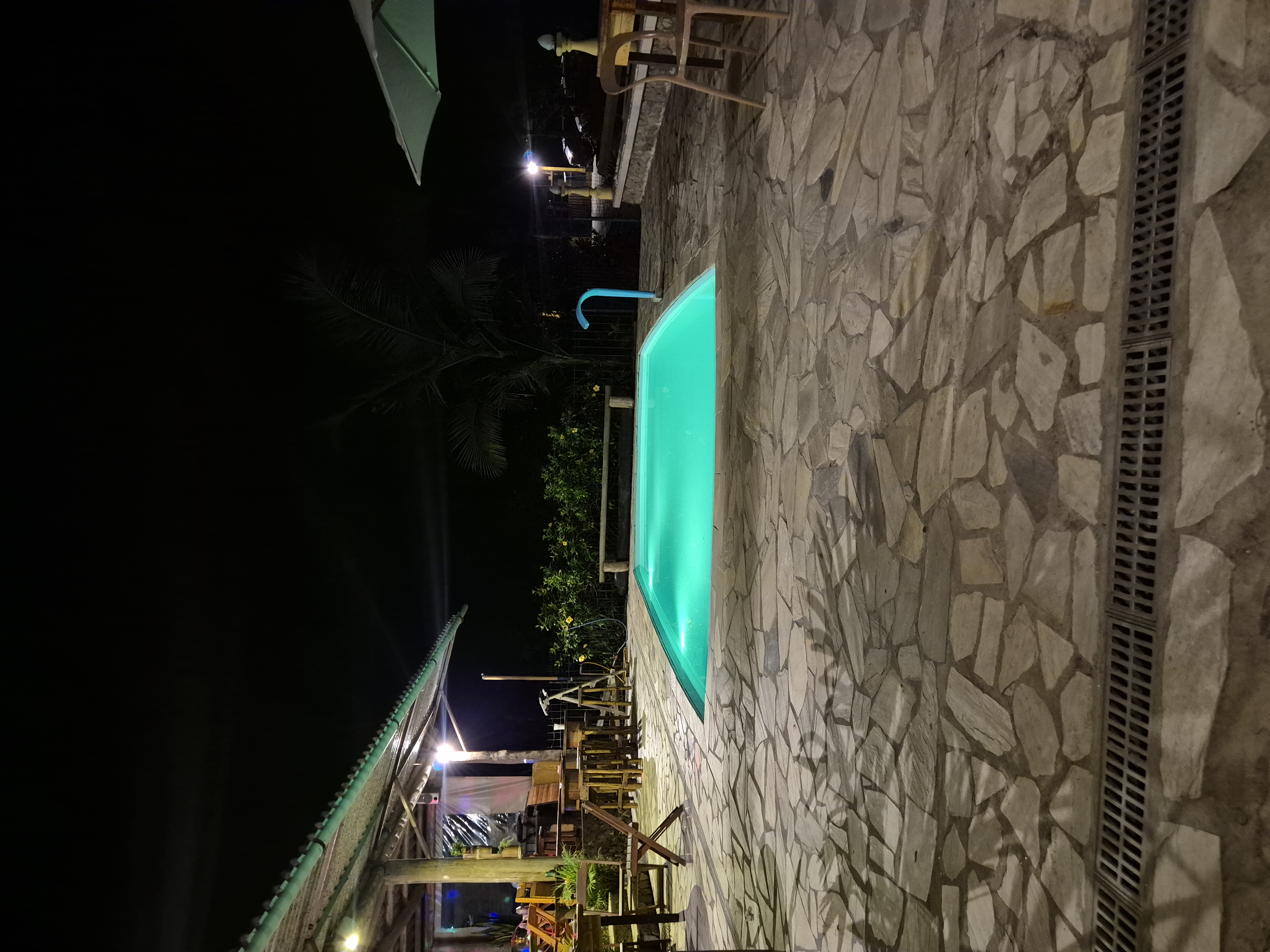 Piscina - iluminada
