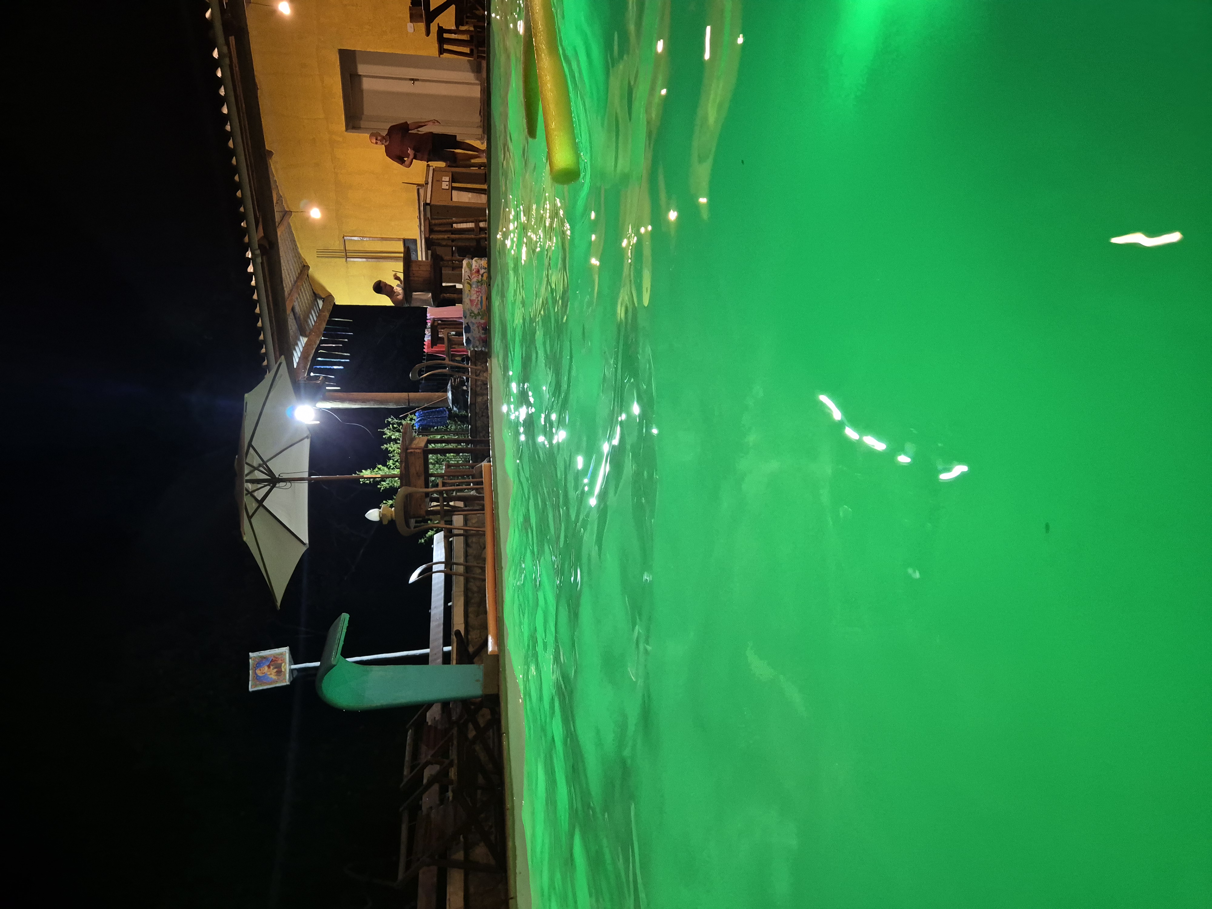 Piscina - LED verde